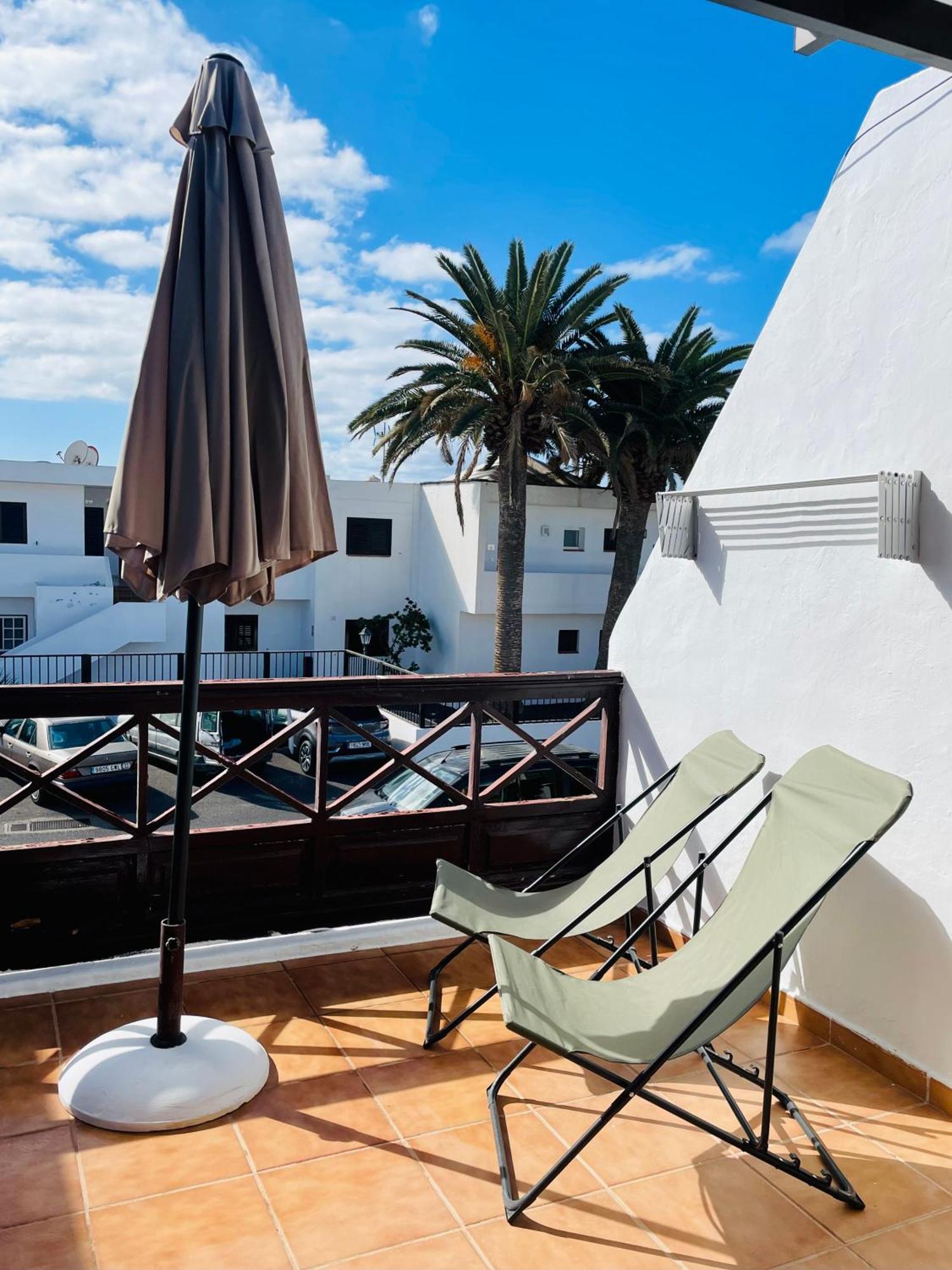 Apartamento Con Amplia Terraza En La Playa Puerto del Carmen  Exterior photo